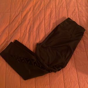 Black gym pants capri